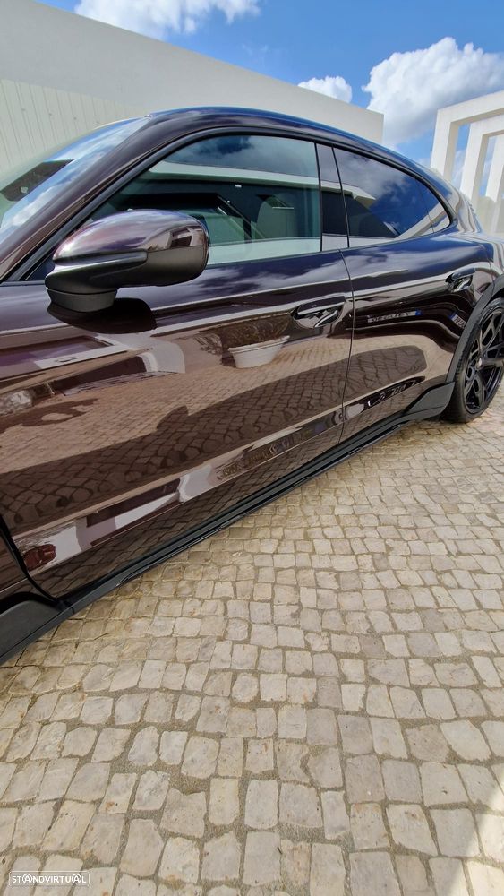 Porsche Taycan Cross Turismo 4 - 20