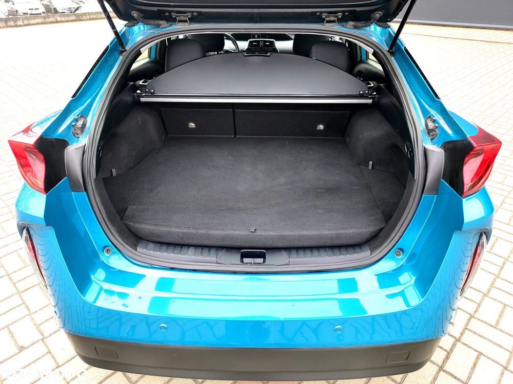 Toyota Prius Hybrid - 22