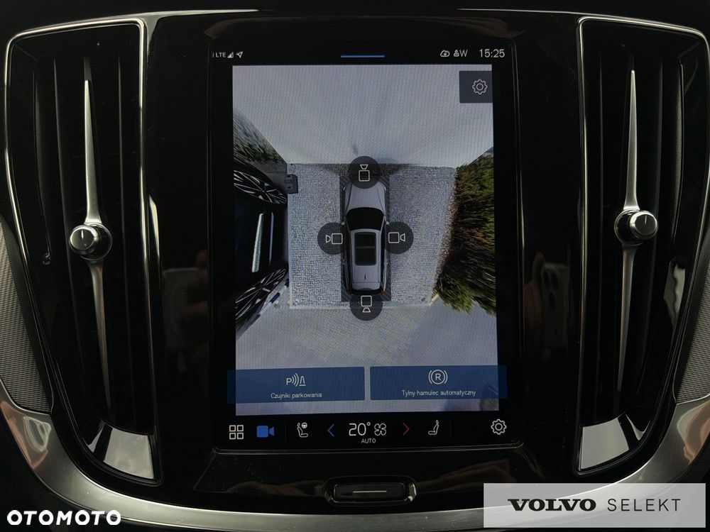 Volvo V60 Cross Country - 22