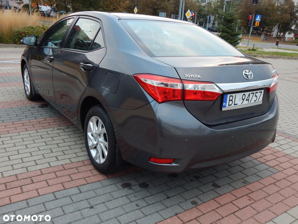 Toyota Corolla 1.6 Luna - 11