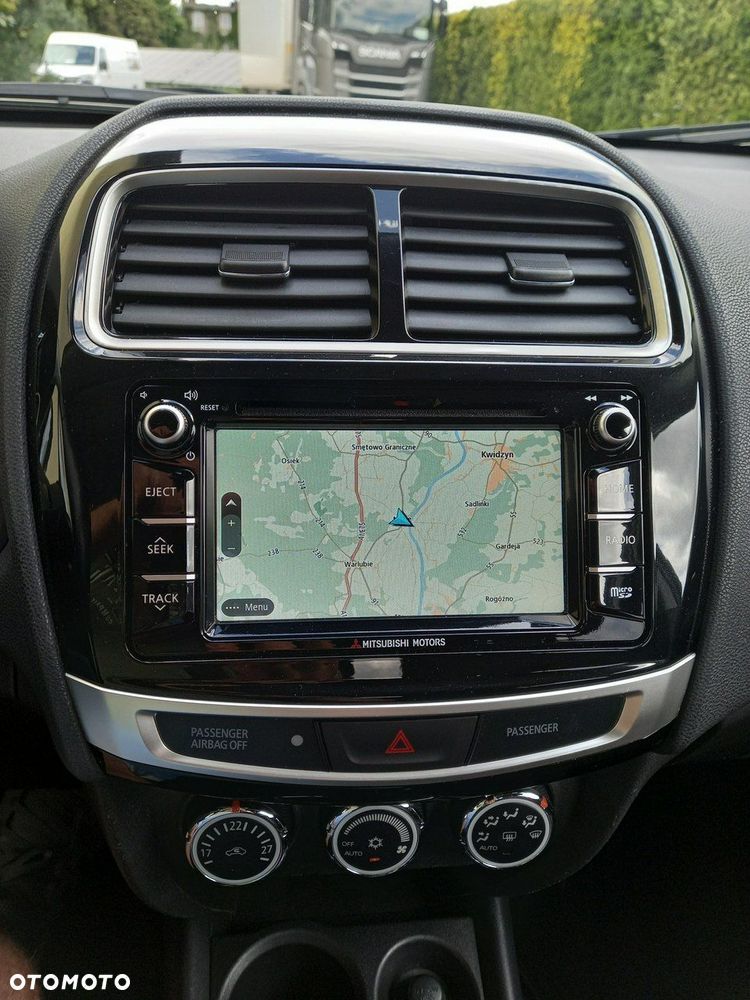 Mitsubishi ASX 1.6 Intense Plus Navi Blue Edition - 32