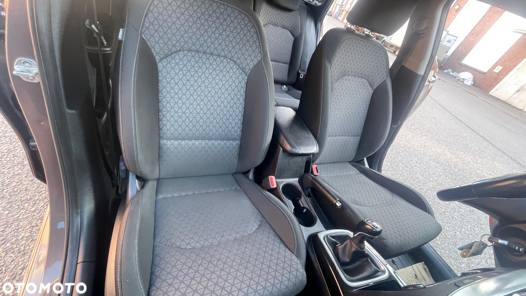 Kia Ceed 1.6 CRDi SCR M - 3