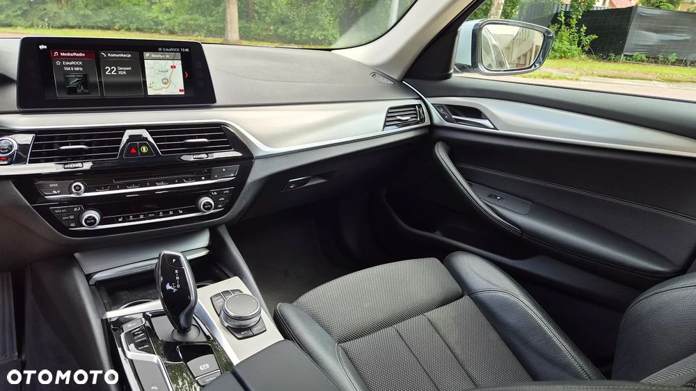 BMW Seria 5 520d Efficient Dynamics Edition Sport Line - 12