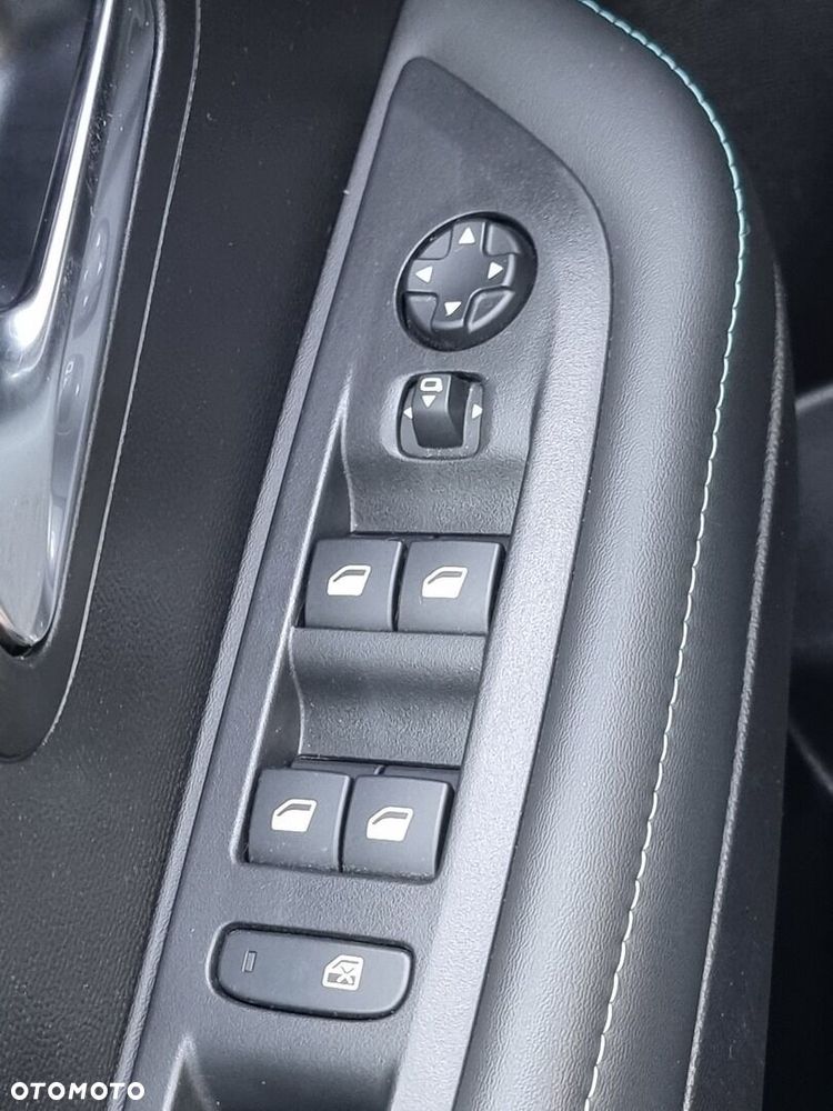 Peugeot 208 2023