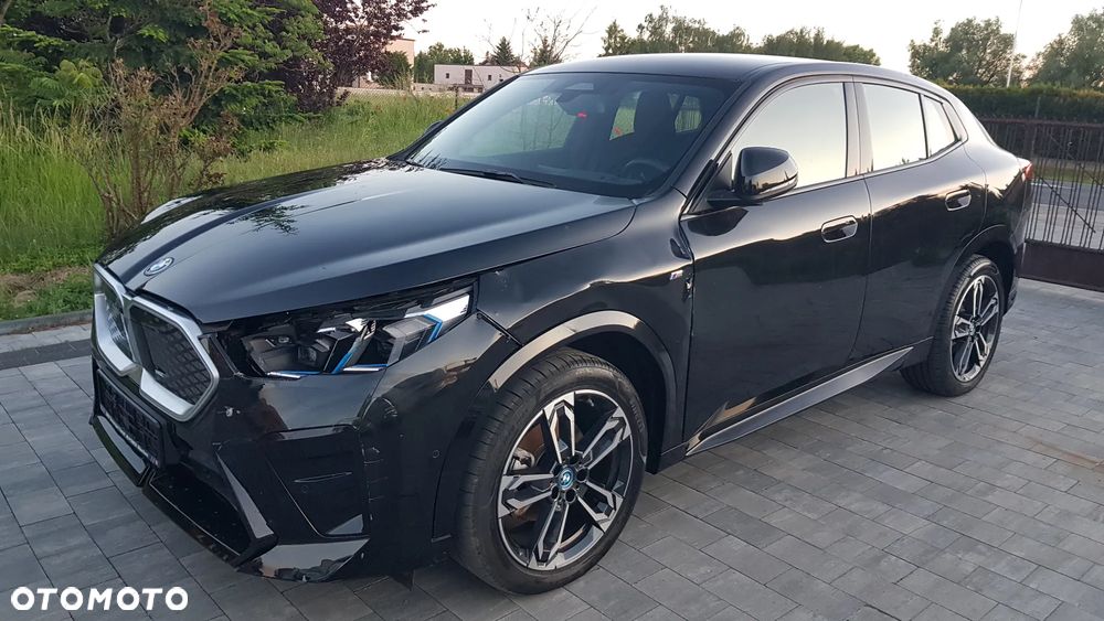 BMW iX2 - 2