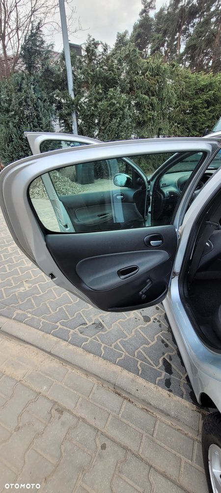 Peugeot 206 75 JBL - 31