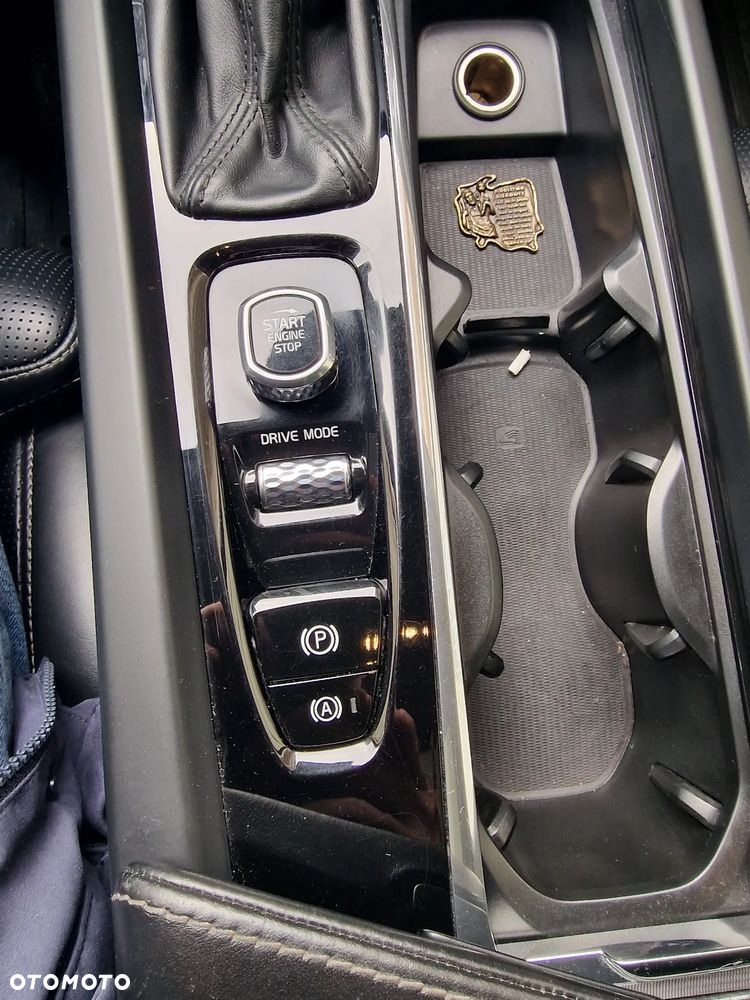 Volvo XC 60 T6 AWD Inscription - 19