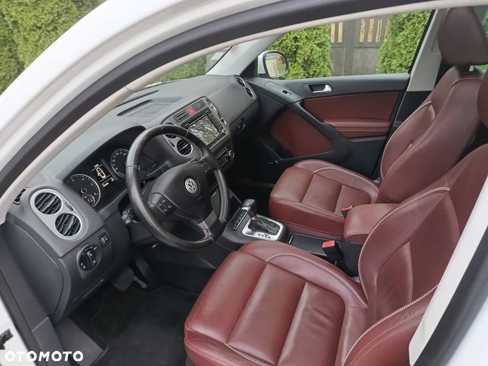 Volkswagen Tiguan ver-2-0-tdi-4mot-perfectline-r--style-dsg - 10