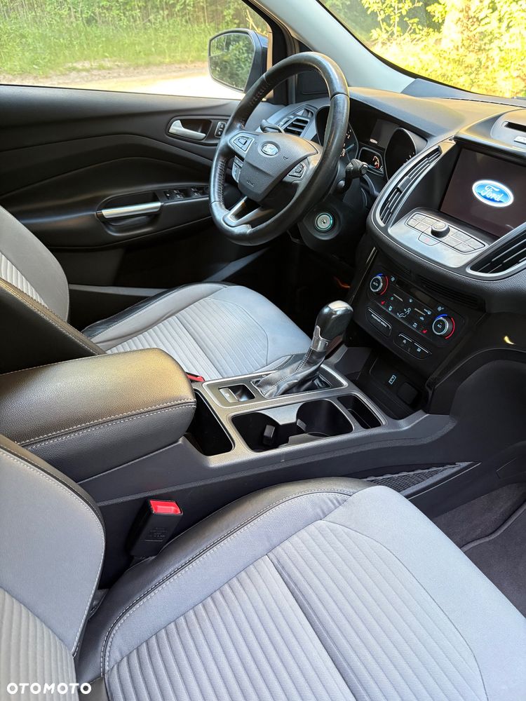 Ford Escape 2.0 EcoBoost AWD Titanium - 16