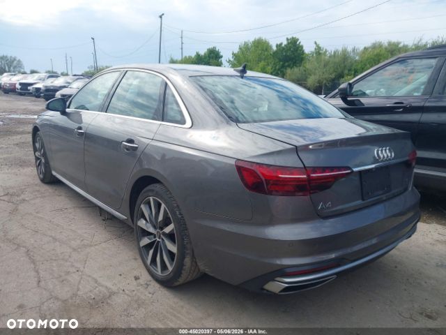 Audi A4 Limousine 40 TFSI quattro S tronic - 8