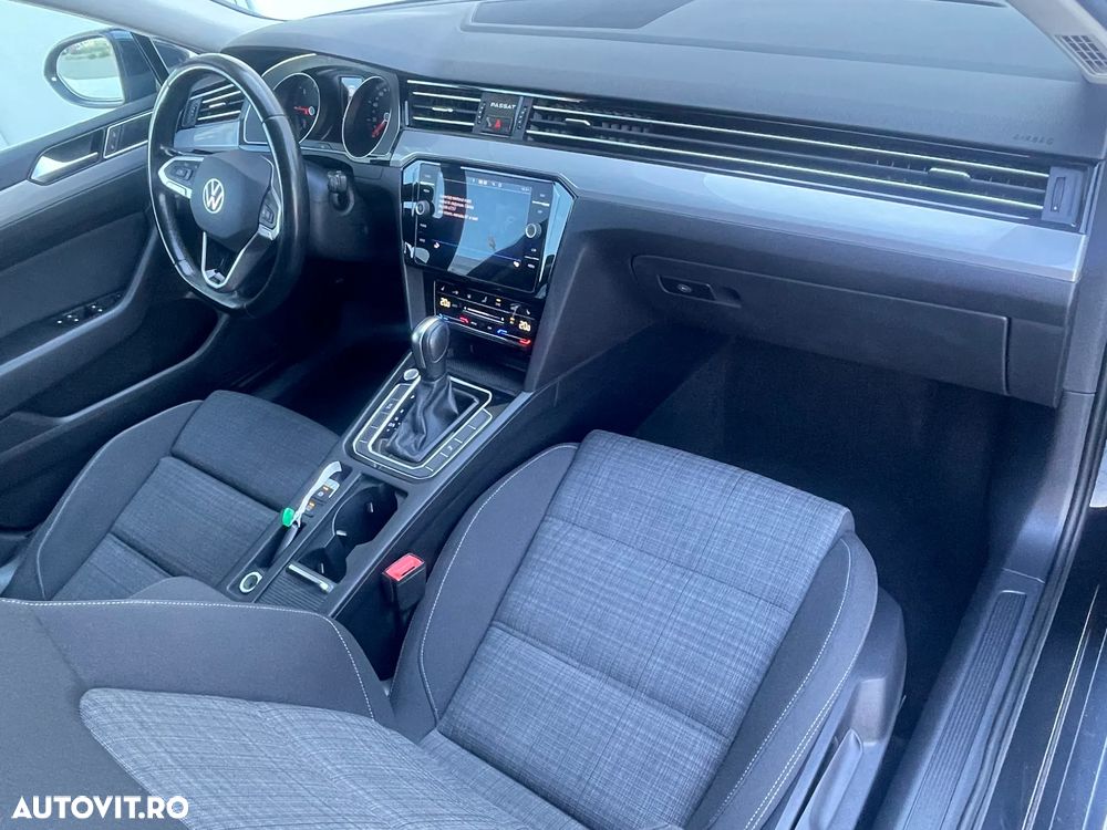 Volkswagen Passat 2.0 TDI DSG Comfortline - 26