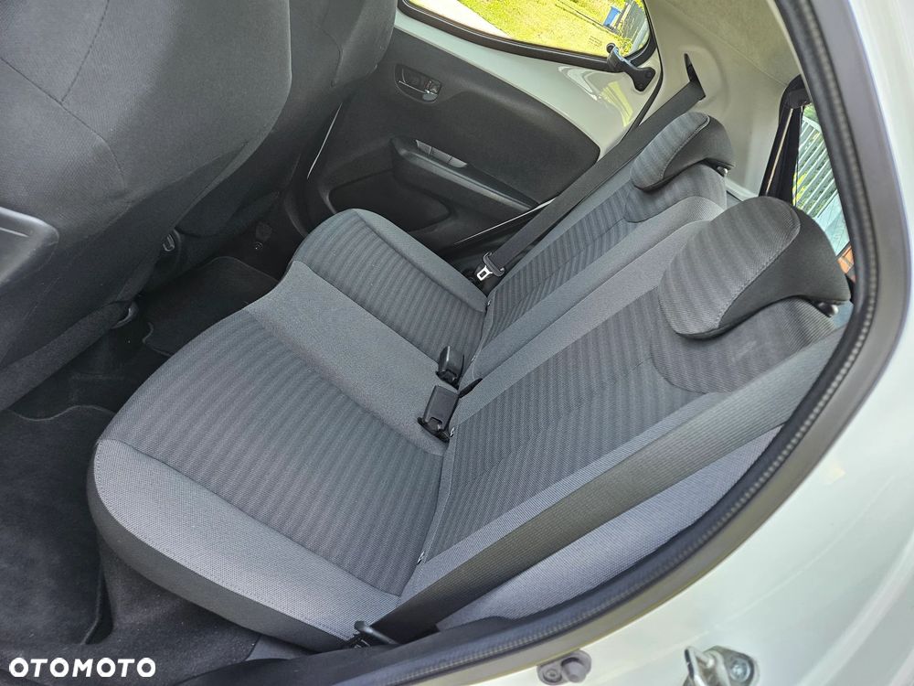 Toyota Aygo x.shift x-play connect - 10