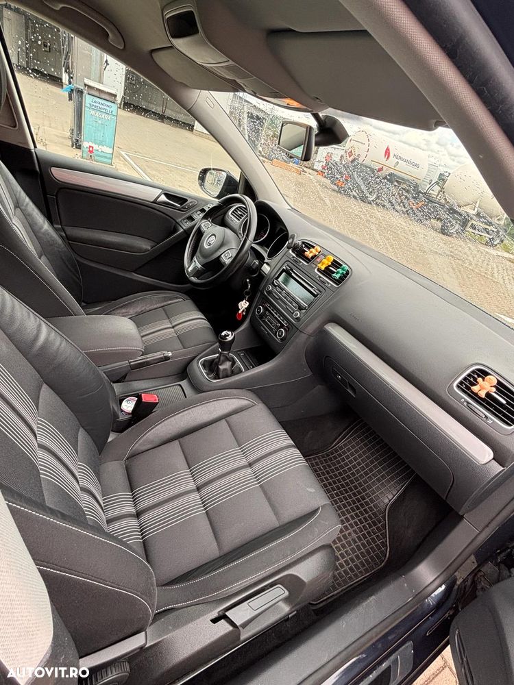 Volkswagen Golf 1.6 TDI DPF Comfortline - 12