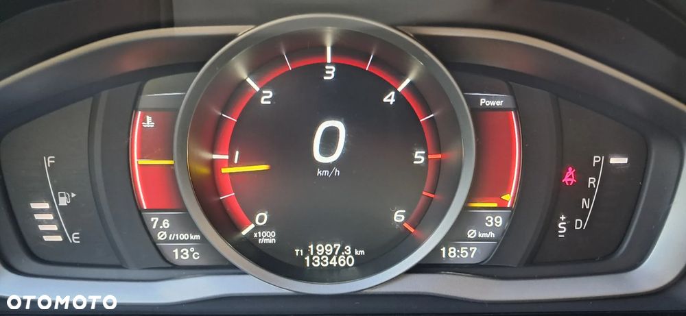 Volvo XC 60 D4 Drive-E Momentum - 24
