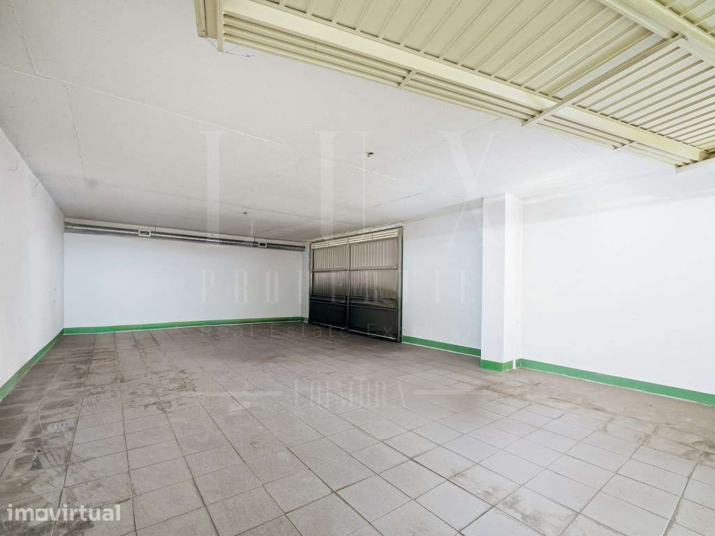 Garagem | Santo António dos Olivais - Grande imagem: 2/10