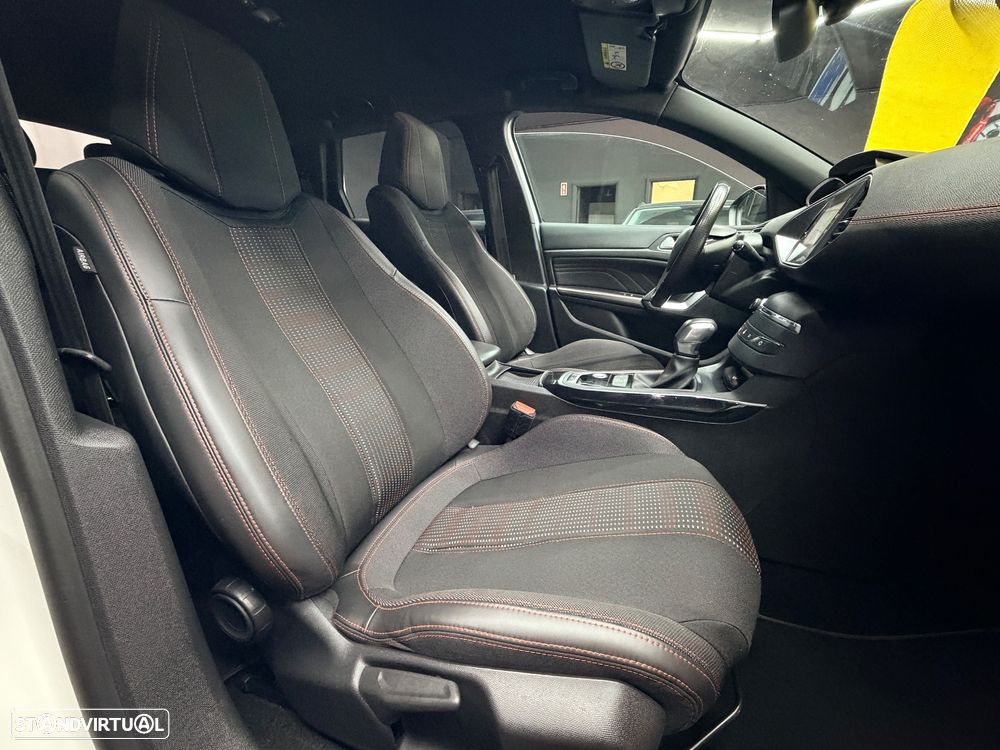 Peugeot 308 SW 2.0 BlueHDi GT Line EAT6 - 28