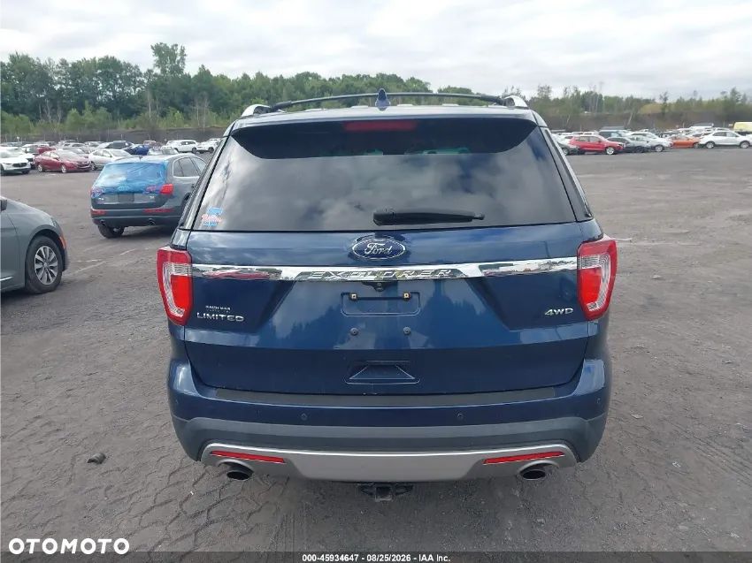 Ford Explorer - 32
