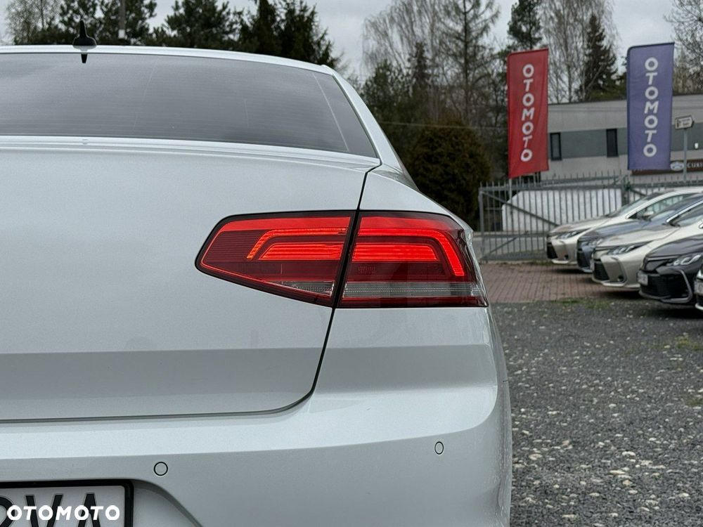Volkswagen Passat 2.0 TDI SCR Highline DSG - 10