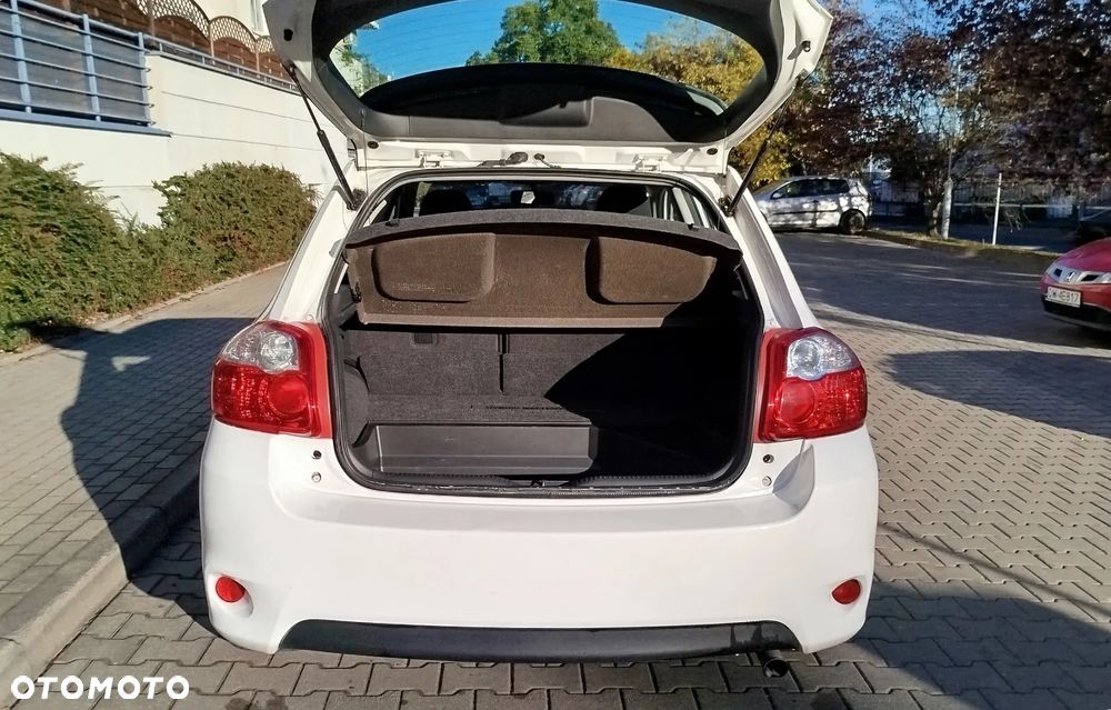 Toyota Auris - 8