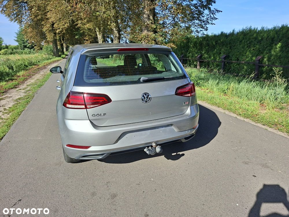 Volkswagen Golf 1.6 TDI (BlueMotion Technology) Comfortline - 4