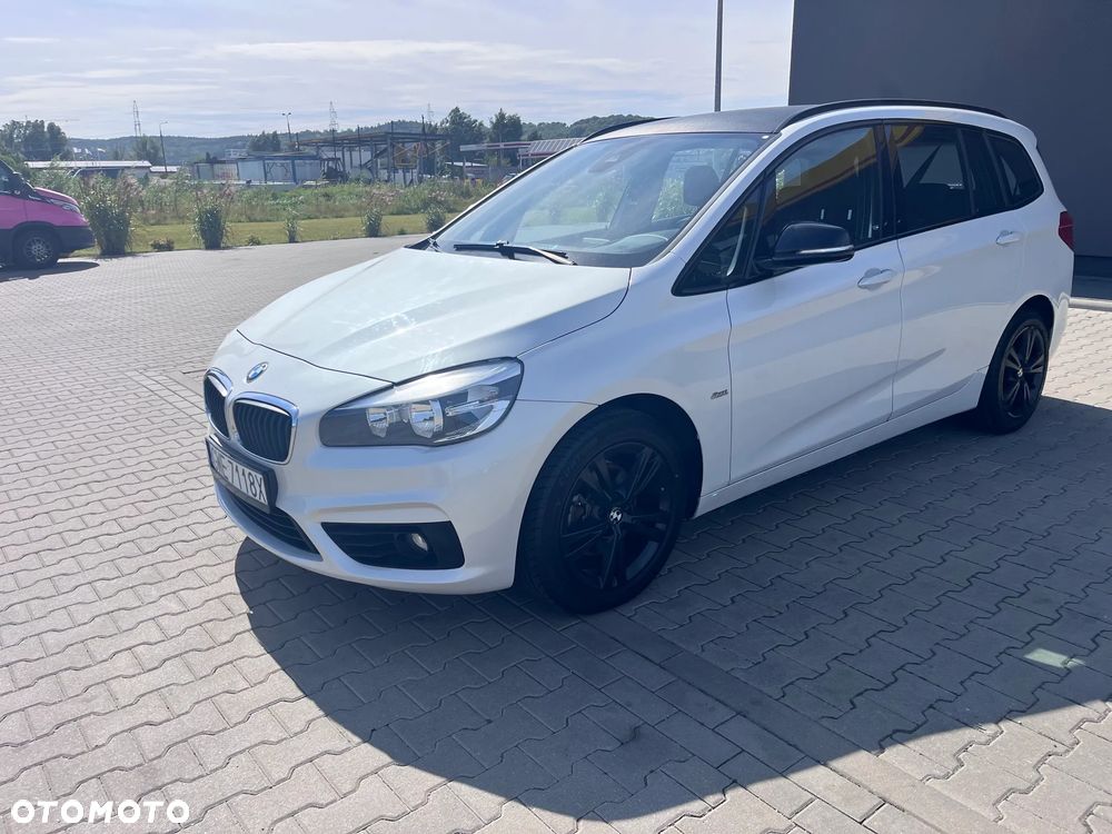 BMW Seria 2 216d Sport Line - 7