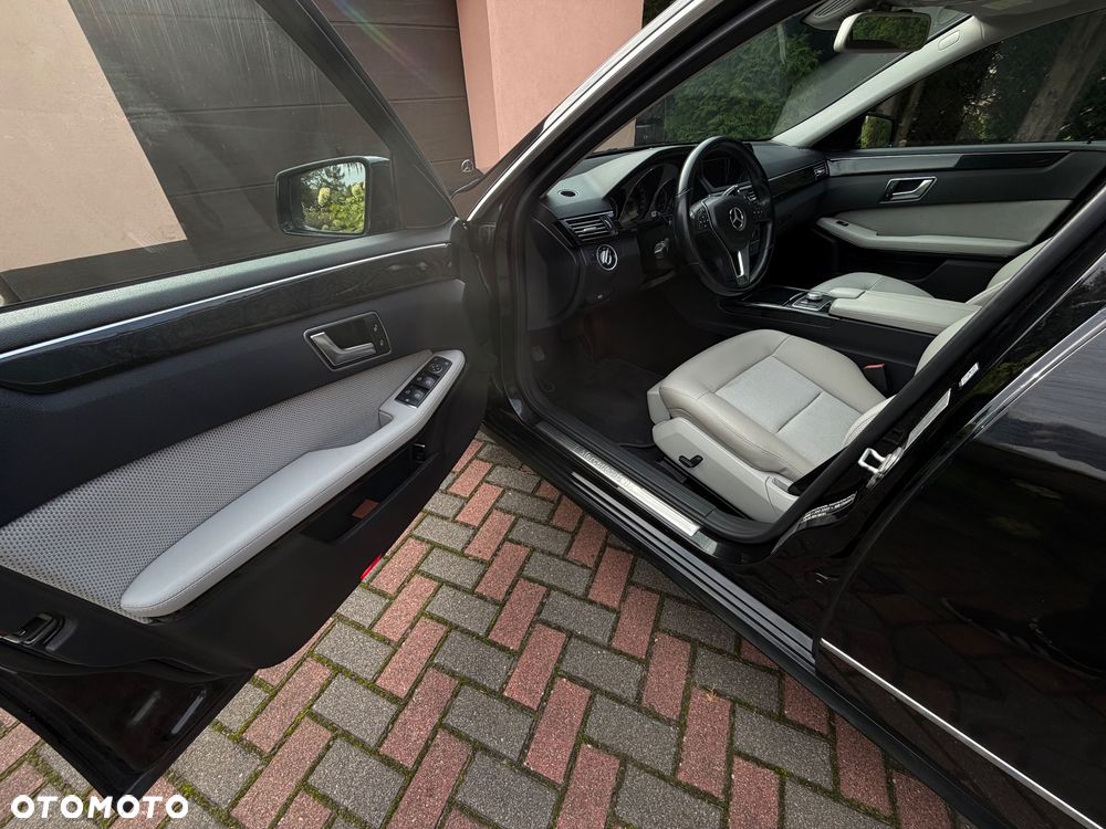 Mercedes-Benz Klasa E 220 CDI BlueEff Avantgarde - 16