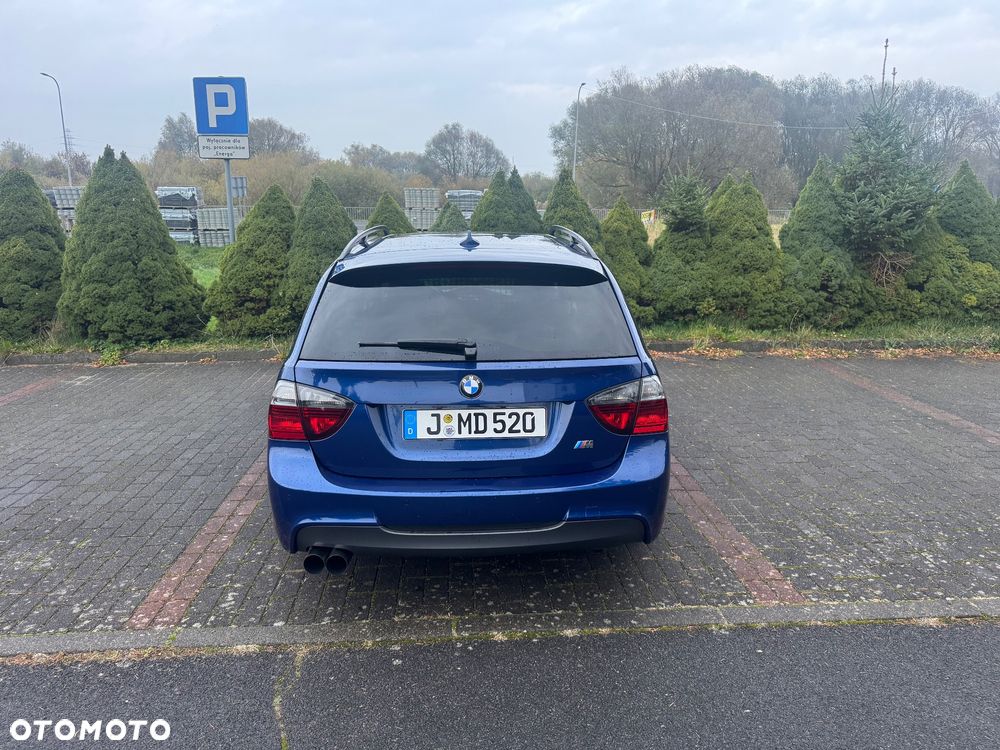 BMW Seria 3 320d DPF Touring - 24