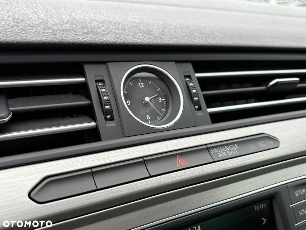 Volkswagen Passat Variant 1.6 TDI SCR BlueMotion Trendline - 28