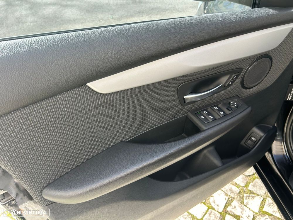 BMW 216 Gran Tourer i 7L Line Sport - 29