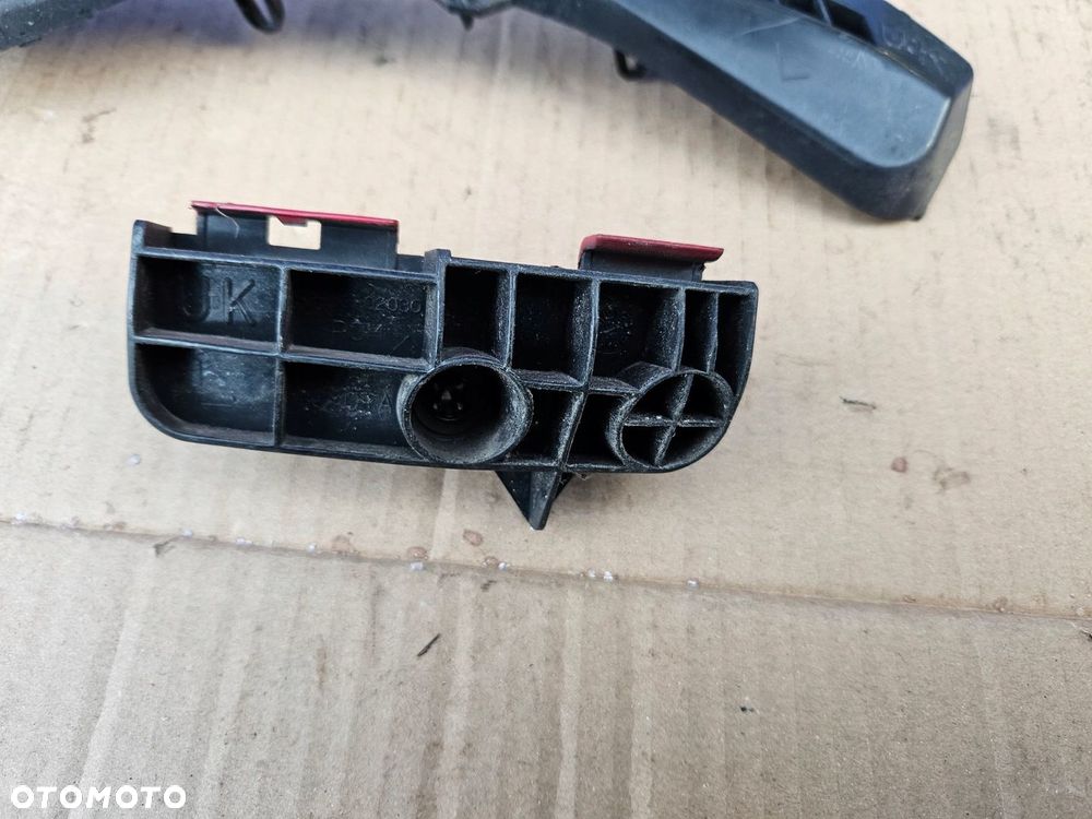 Toyota AURIS I 07-12 ślizg lewy tył tylny - 3