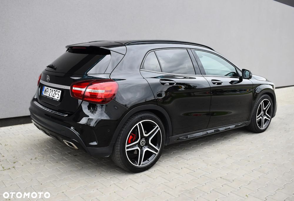 Mercedes-Benz GLA 200 d 7G-DCT AMG Line - 38