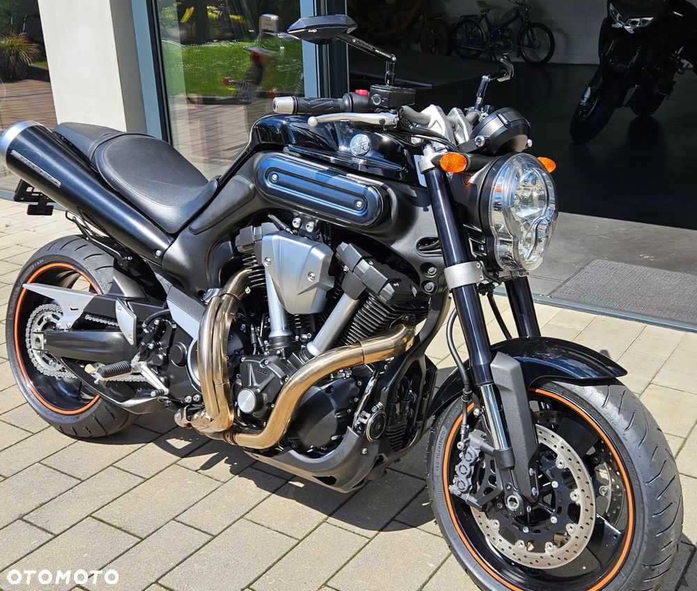 Yamaha MT - 12