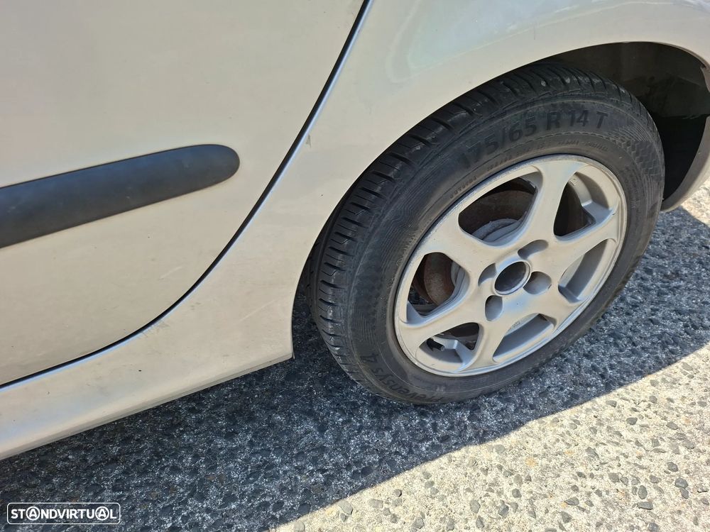 Peugeot 206 1.4 HDi XT - 4