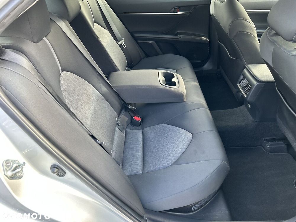 Toyota Camry 2.5 Hybrid Comfort CVT - 17