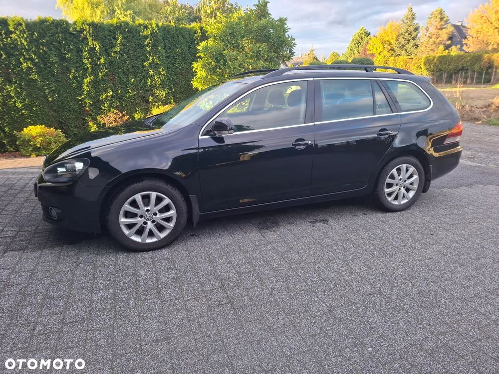Volkswagen Golf 2010 photo 2
