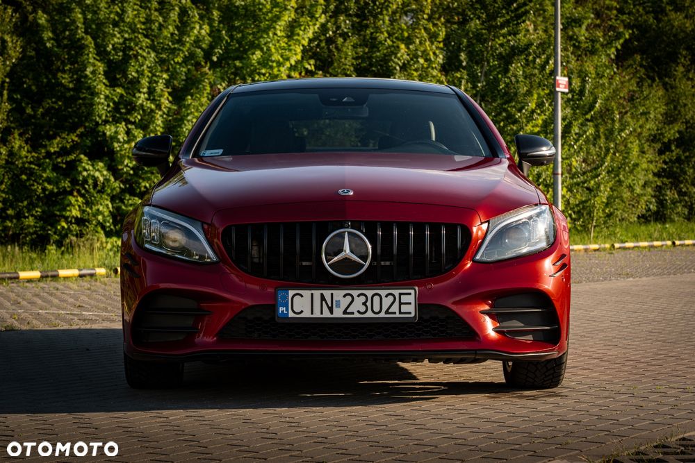 Mercedes-Benz Klasa C 300 d 4Matic 9G-TRONIC AMG Line - 3