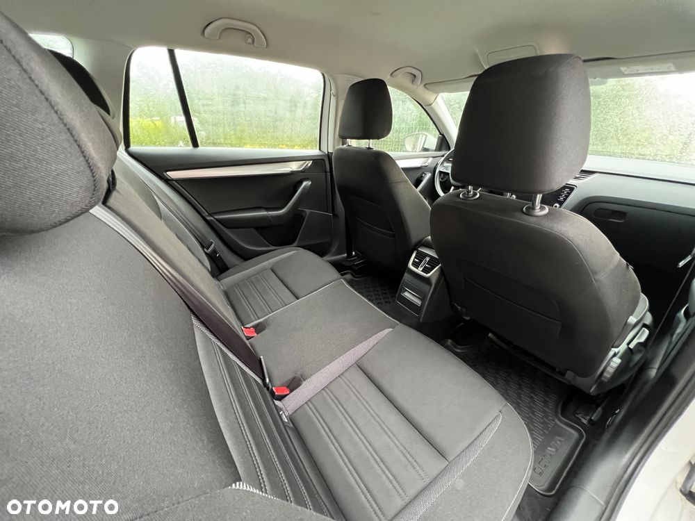 Skoda Octavia 1.6 TDI SCR Ambition - 17
