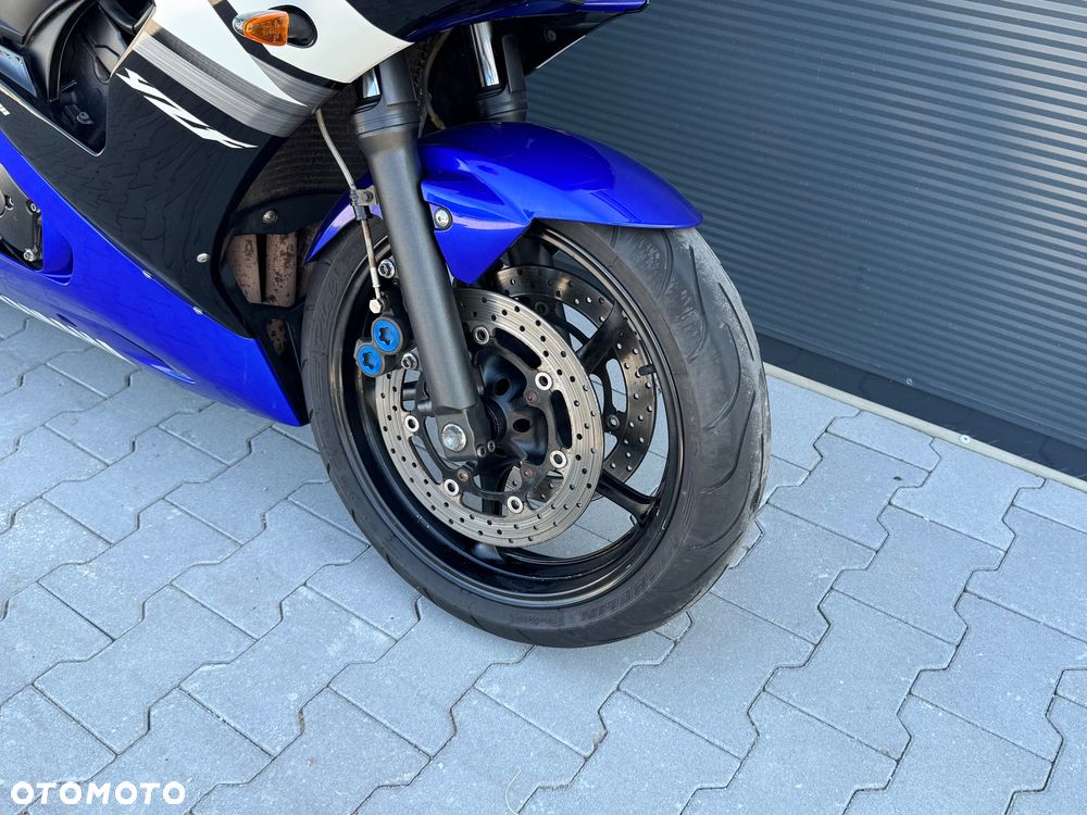 Yamaha R6 - 7