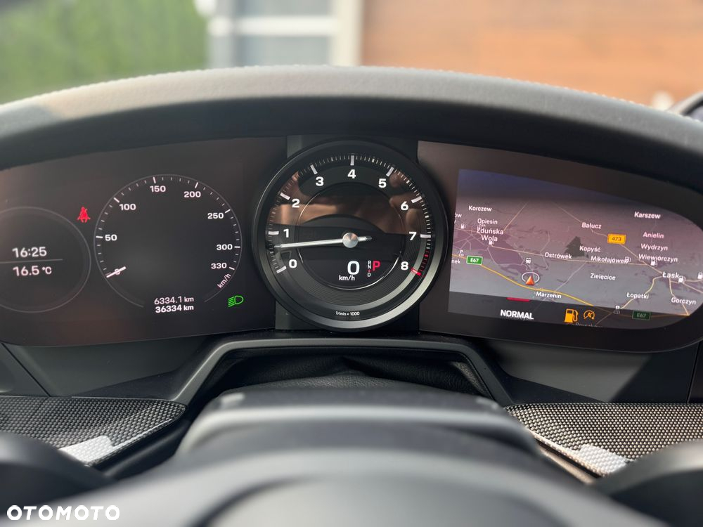 Porsche 911 Carrera 4S - 18