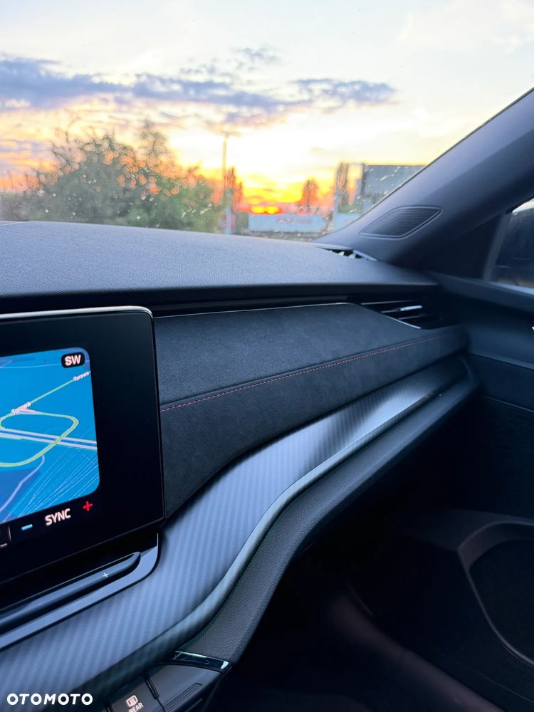 Skoda Octavia 2.0 TDI RS DSG - 24