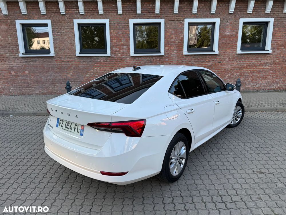 Skoda Octavia 2.0 TDI DSG Ambition - 4