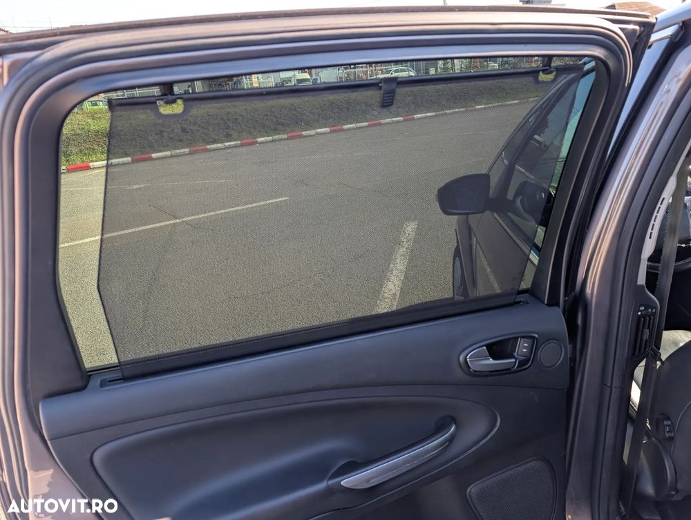 Ford S-Max 2.0 TDCi DPF Titanium - 16