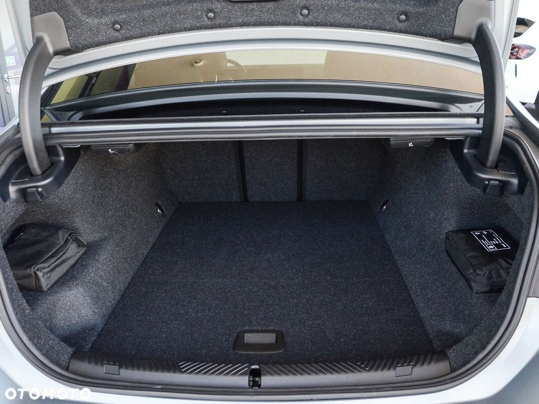 BMW i5 83.9kWh M60 xDrive - 16