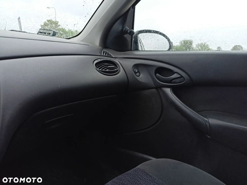 Ford Focus - 12