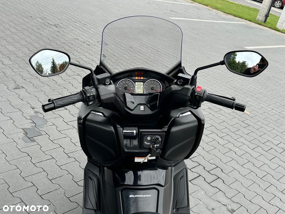 Suzuki Burgman - 20