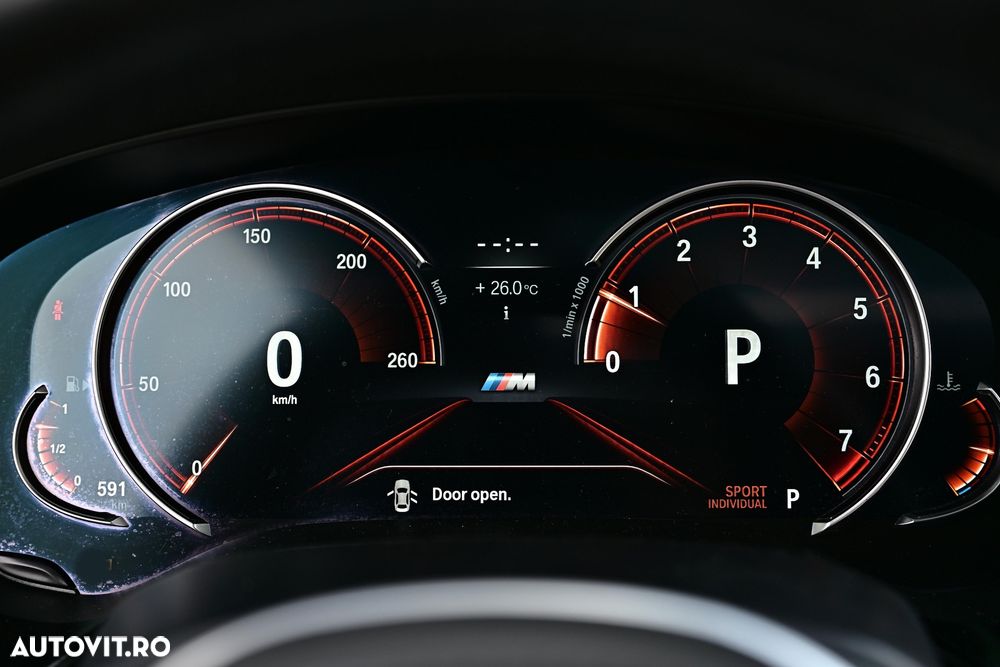 BMW Seria 5 530i xDrive AT - 27
