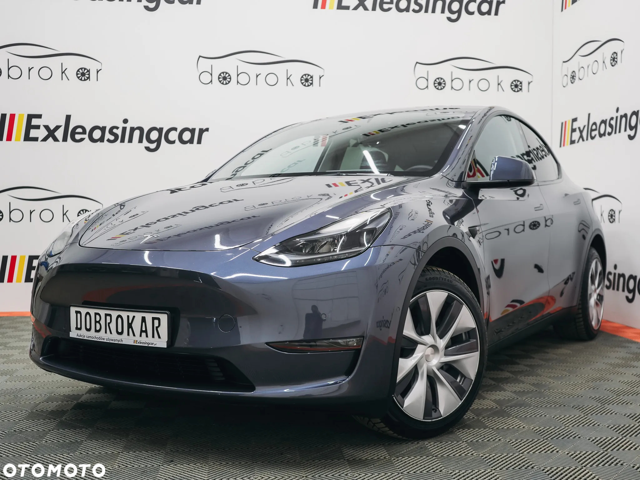 Tesla Y Model Long Range Dual Motor AWD - 6