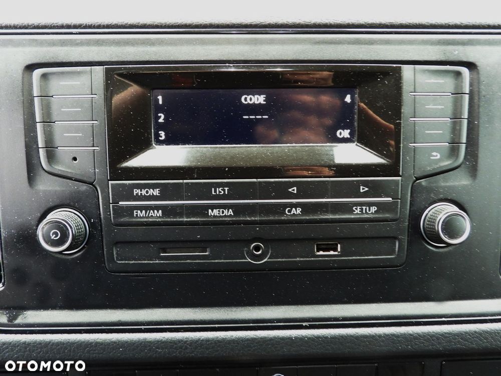 Volkswagen CRAFTER  PLANDEKA 10 PALET WEBASTO TEMPOMAT LEDY  180KM - 32