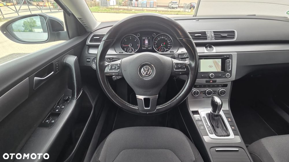 Volkswagen Passat Variant 2.0 TDI Comfortline DSG - 4