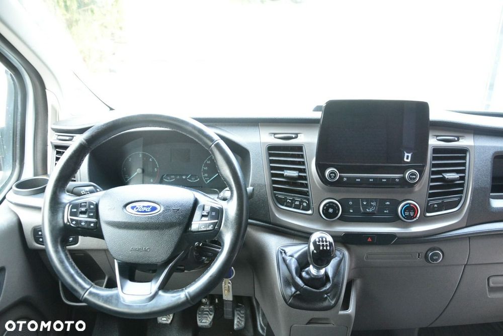 Ford Transit - 12